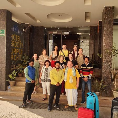 Hotel Aerocity Purple Orchid Yeni Delhi Dış mekan fotoğraf
