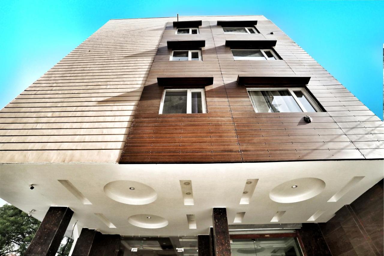 Hotel Aerocity Purple Orchid Yeni Delhi Dış mekan fotoğraf